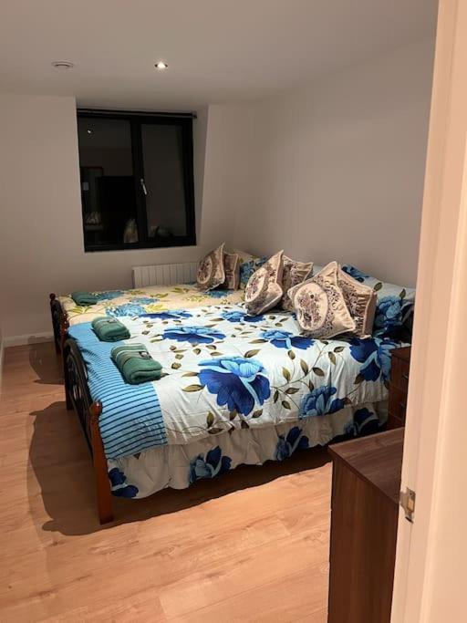 009- Studio Apartment In Ealing F5 Buitenkant foto